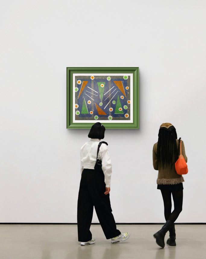 Zwei Personen betrachten ein gemaltes Kunstwerk in einer Galerie.
