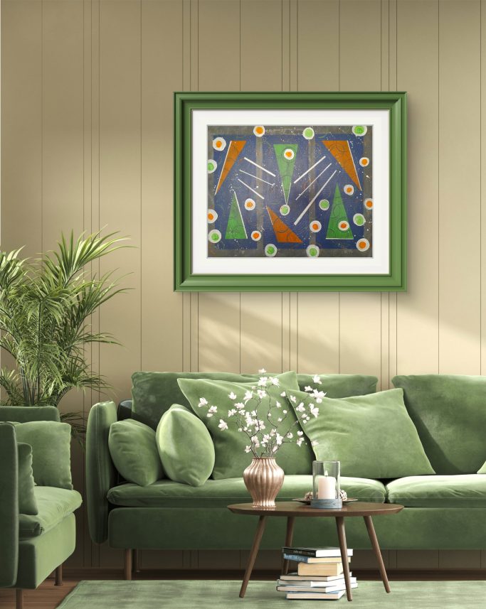 Buntes abstraktes Kunstwerk in einem grünen Rahmen über einem gemütlichen Sofa.